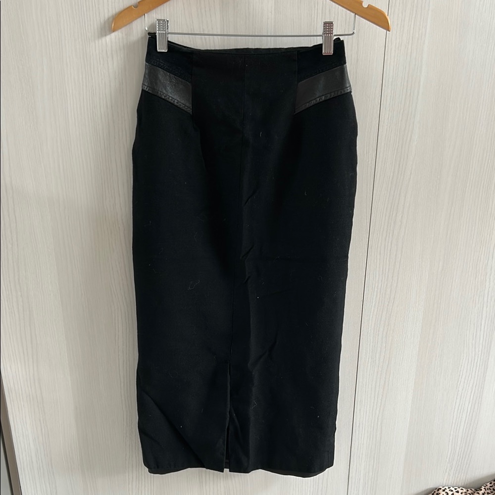 Vintage linen pencil Black Skirt leather detail fully lined. Front slit size 4/6